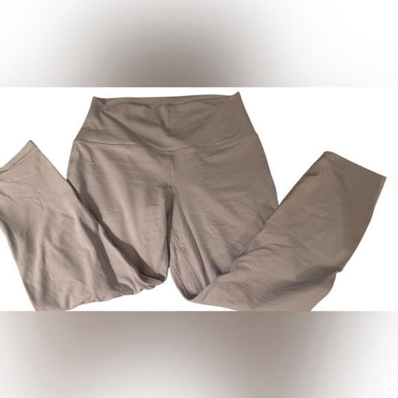 LULULEMON Align High-Rise Crop 23"
Lilac Ether NWOT - Picture 6 of 7